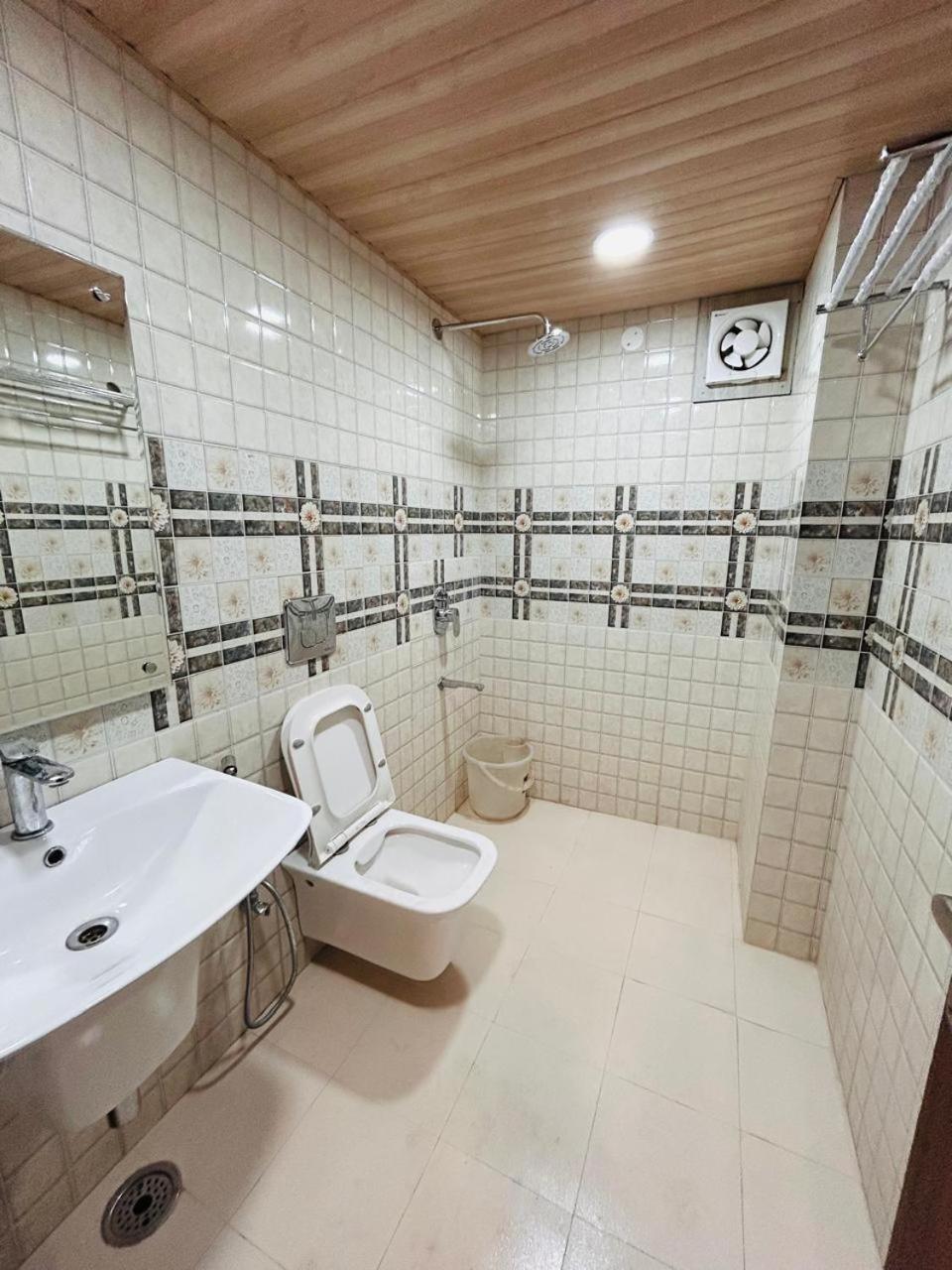 Yog Maya Regency B&B Shimla Dış mekan fotoğraf